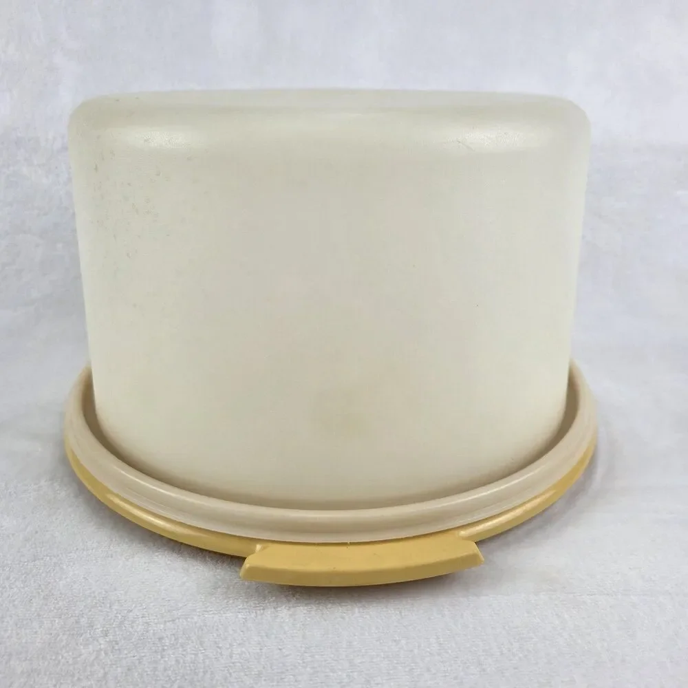 Tupperware Cream and Tan Cake Keeper